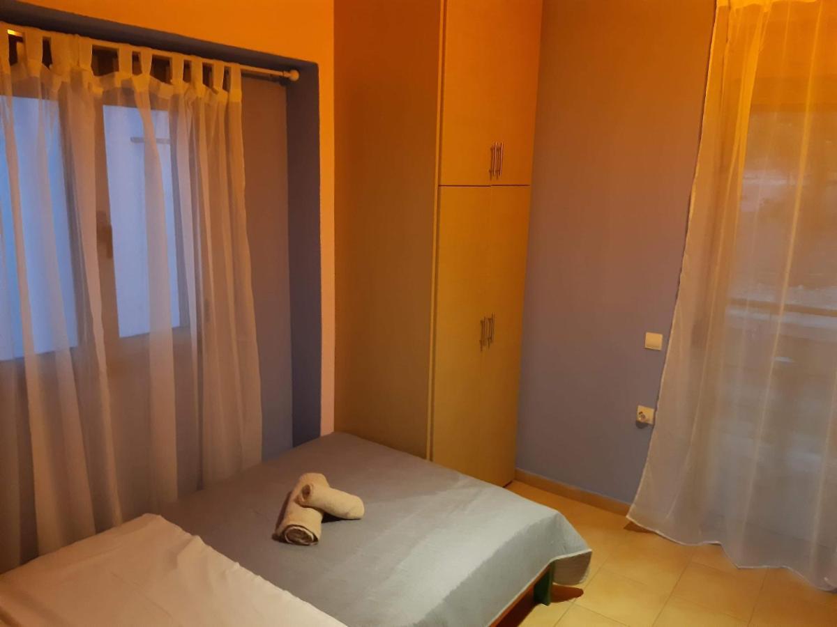 Whole Apartment In Loutsa With Amazing View Exterior foto